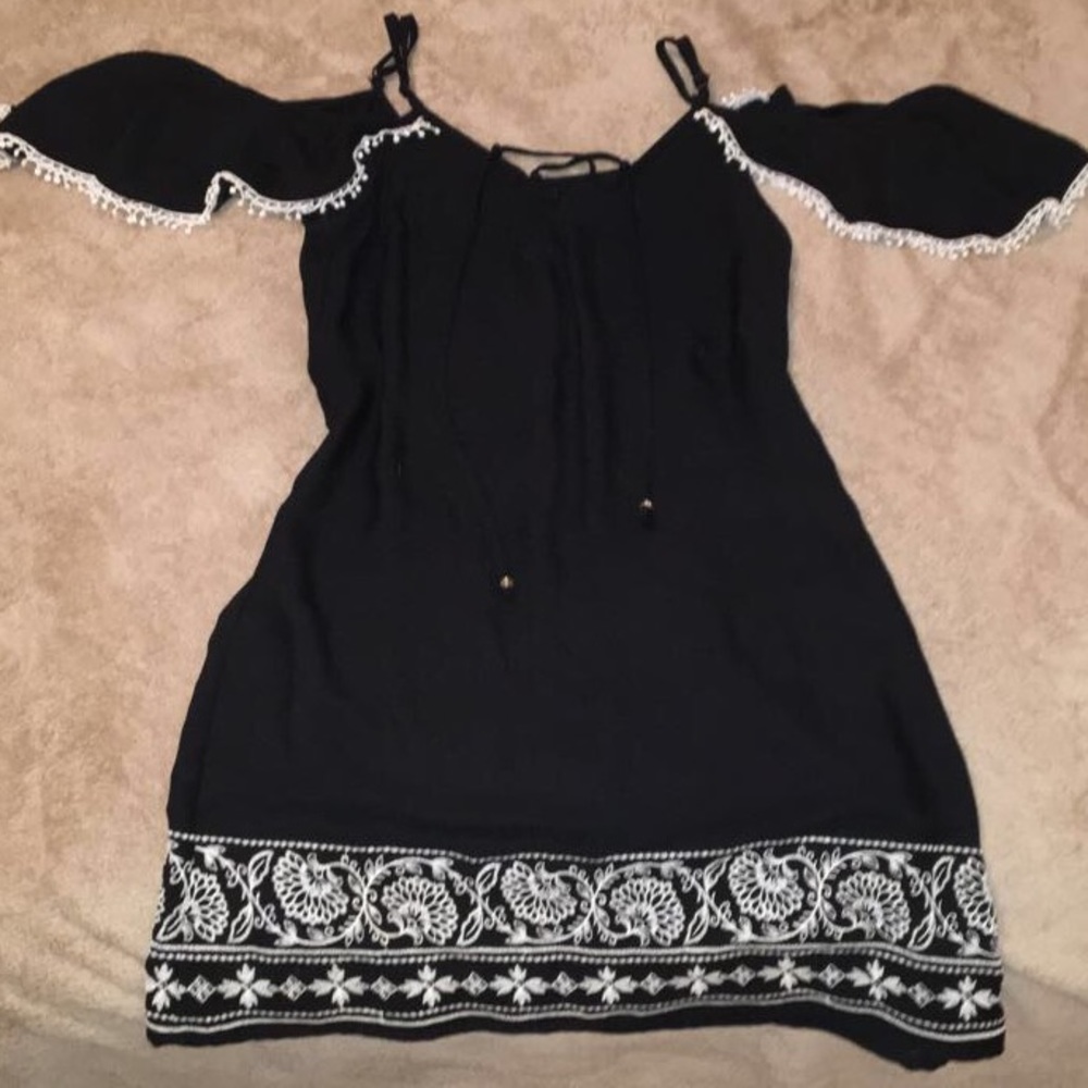 trixxi black and white shirt dress